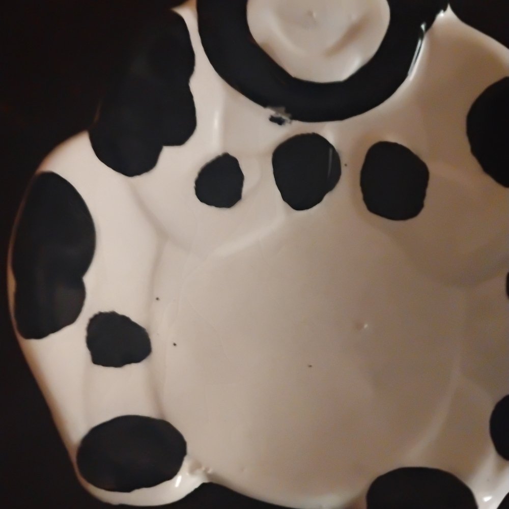 Black and White Cow-Shaped Ceramic Spoon Rest - Picture 4 of 7